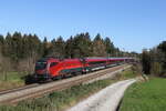 1116 232 war am 31. Oktober 2022 bei Grabenstätt im Chiemgau in Richtung München unterwegs.