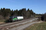 193 757 war am 10. Februar 2022 bei Grabensttt im Chiemgau in Richtung Mnchen unterwegs.