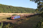 482 016 war mit einem  Kesselwagenzug am 6. August 2022 bei Harrbach in Richtung Wrzburg unterwegs.