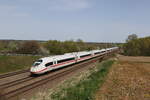 407 017 'Paris' und 407 001 waren am 7. April 2024 bei Vierkirchen in Richtung Mnchen unterwegs.